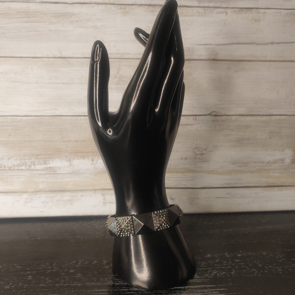 Stretchy Dark Metal Dangle Bracelet